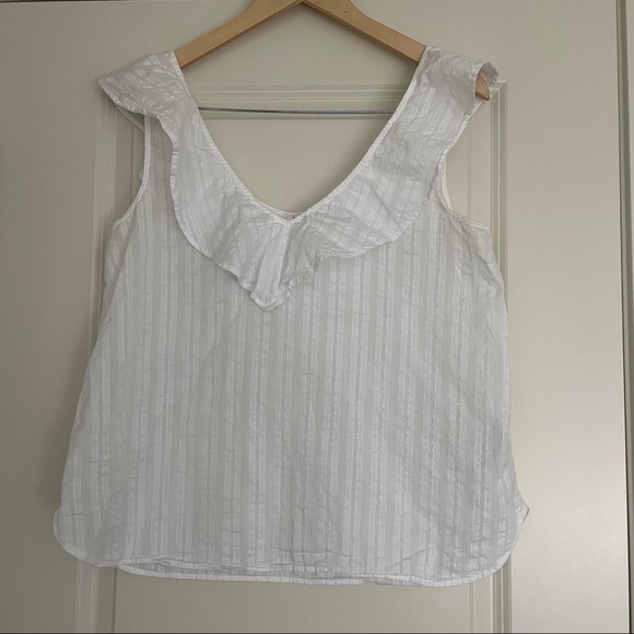 Gap Sleeveless Ruffle V-Neck Top in White size M - Picture 2 of 7